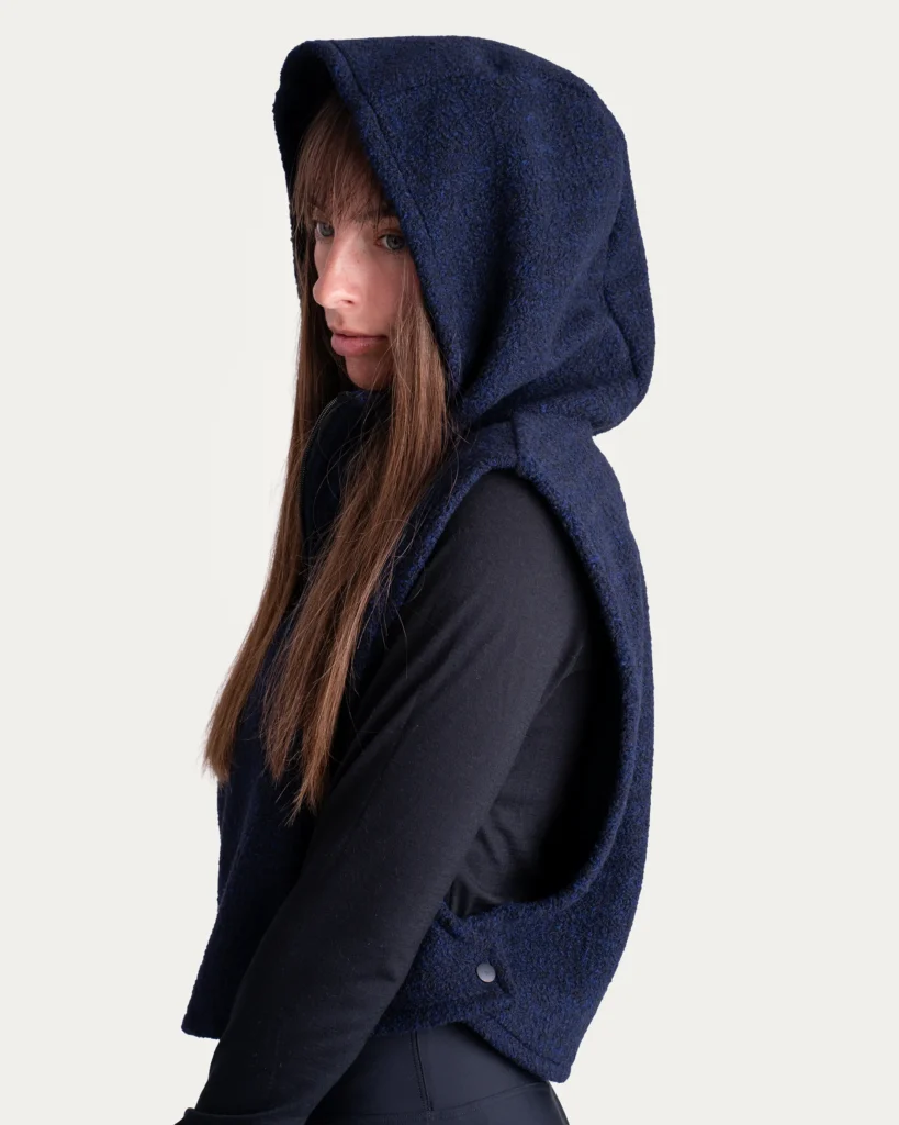 Vlnená vesta s kapucňou – Midnight